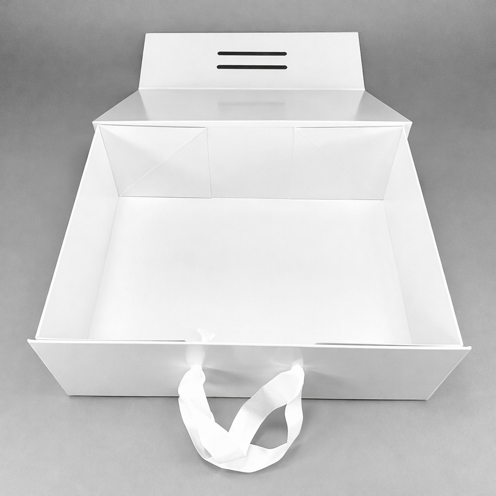 Collapsible luxury gift box for premium packaging