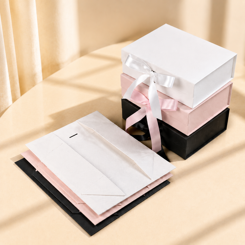 Small Ribbon Magnetic Folding Gift Box — 24 × 18 × 7.8 cm (9.4 × 7.1 × 3.1 in)